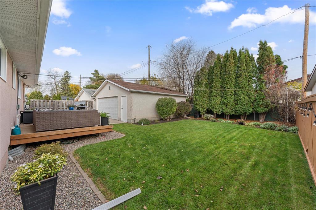 4 Vincent Massey Boulevard, Winnipeg, Manitoba  R2J 2A9 - Photo 31 - 202526674