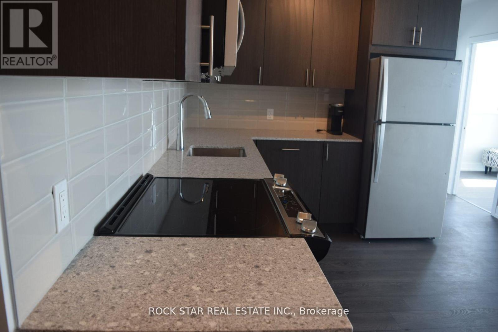 1717 - 2550 Simcoe Street N, Oshawa, Ontario  L1L 0R5 - Photo 3 - E12473101
