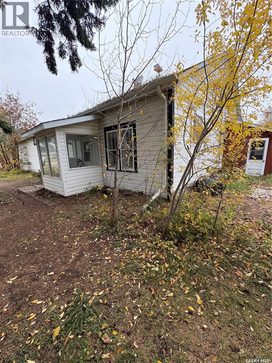 107 Main Street, Hyas, Saskatchewan  S0A 1K0 - Photo 3 - SK021321