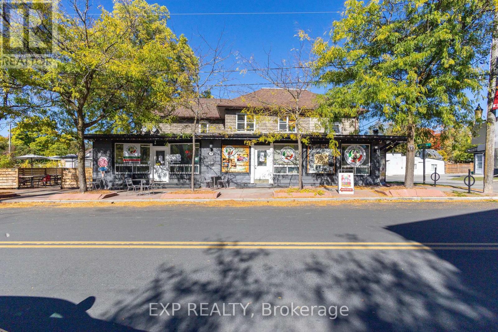 104 & 105 - 928 Lake Drive E, Georgina, Ontario  L0E 1L0 - Photo 1 - N12473107