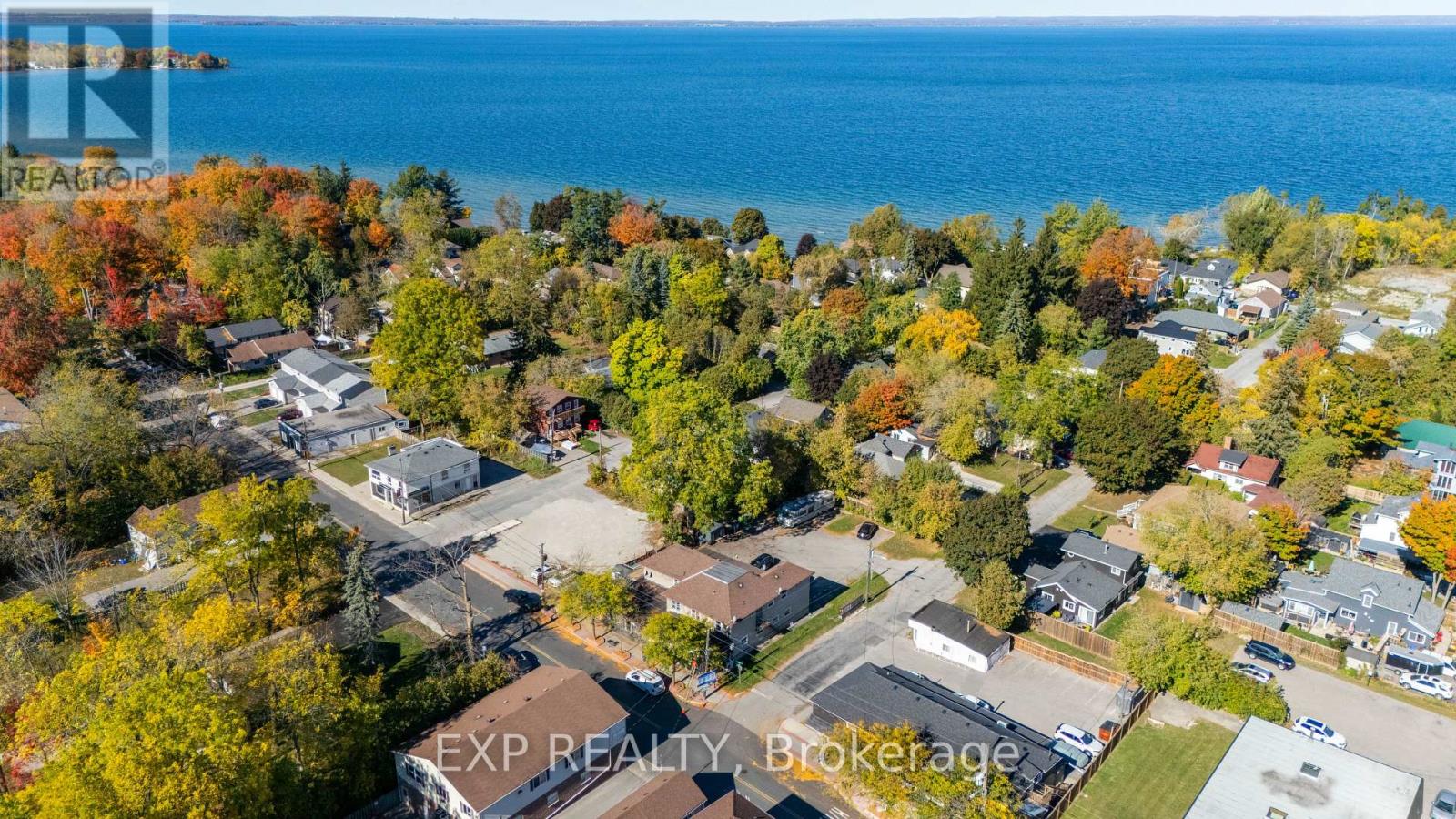 104 & 105 - 928 Lake Drive E, Georgina, Ontario  L0E 1L0 - Photo 3 - N12473107