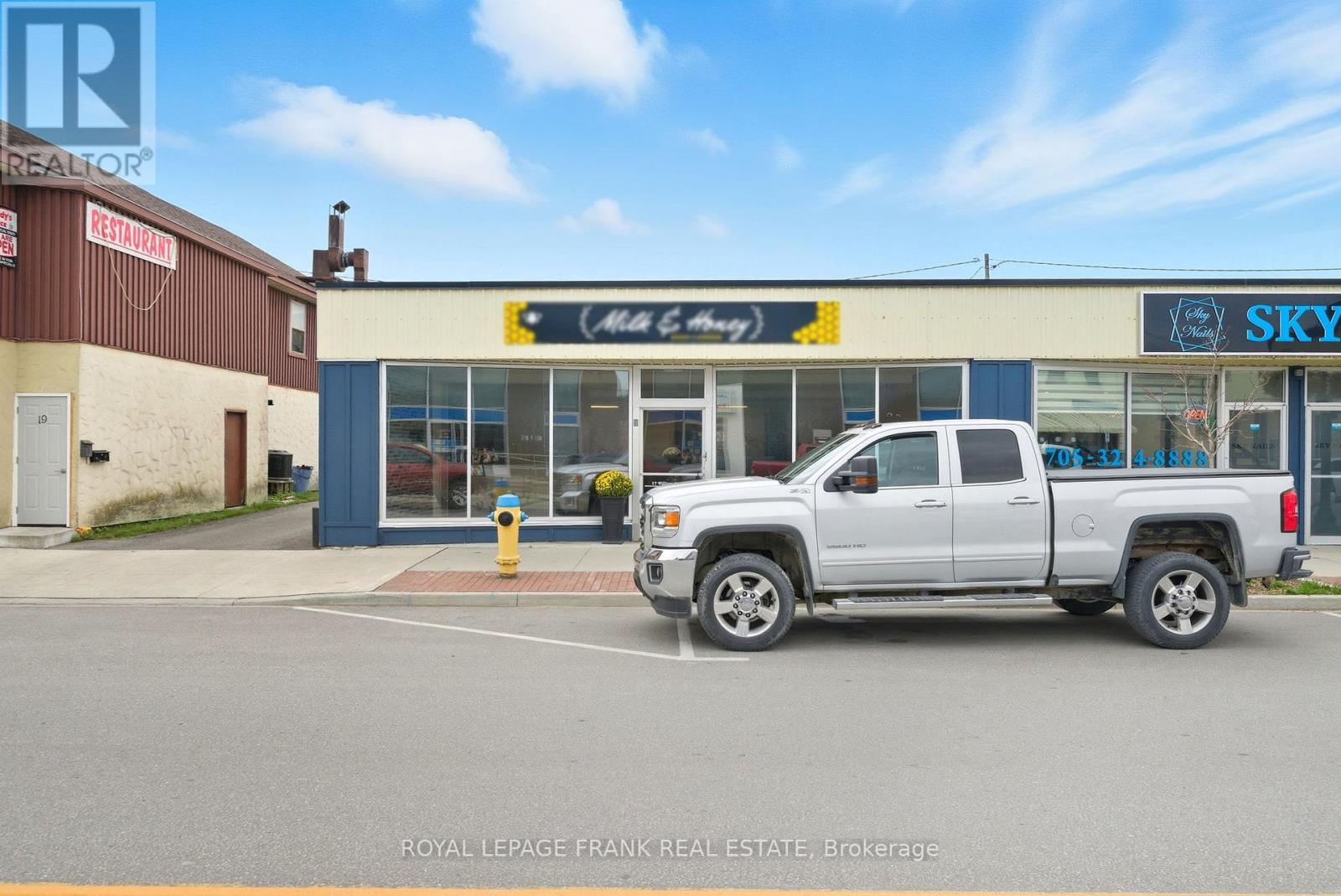 15-17 William Street S, Kawartha Lakes, Ontario  K9V 3A3 - Photo 2 - X12473115