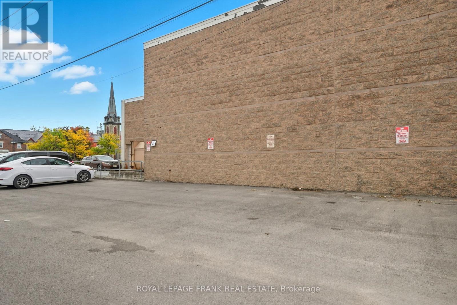 15-17 William Street S, Kawartha Lakes, Ontario  K9V 3A3 - Photo 27 - X12473115