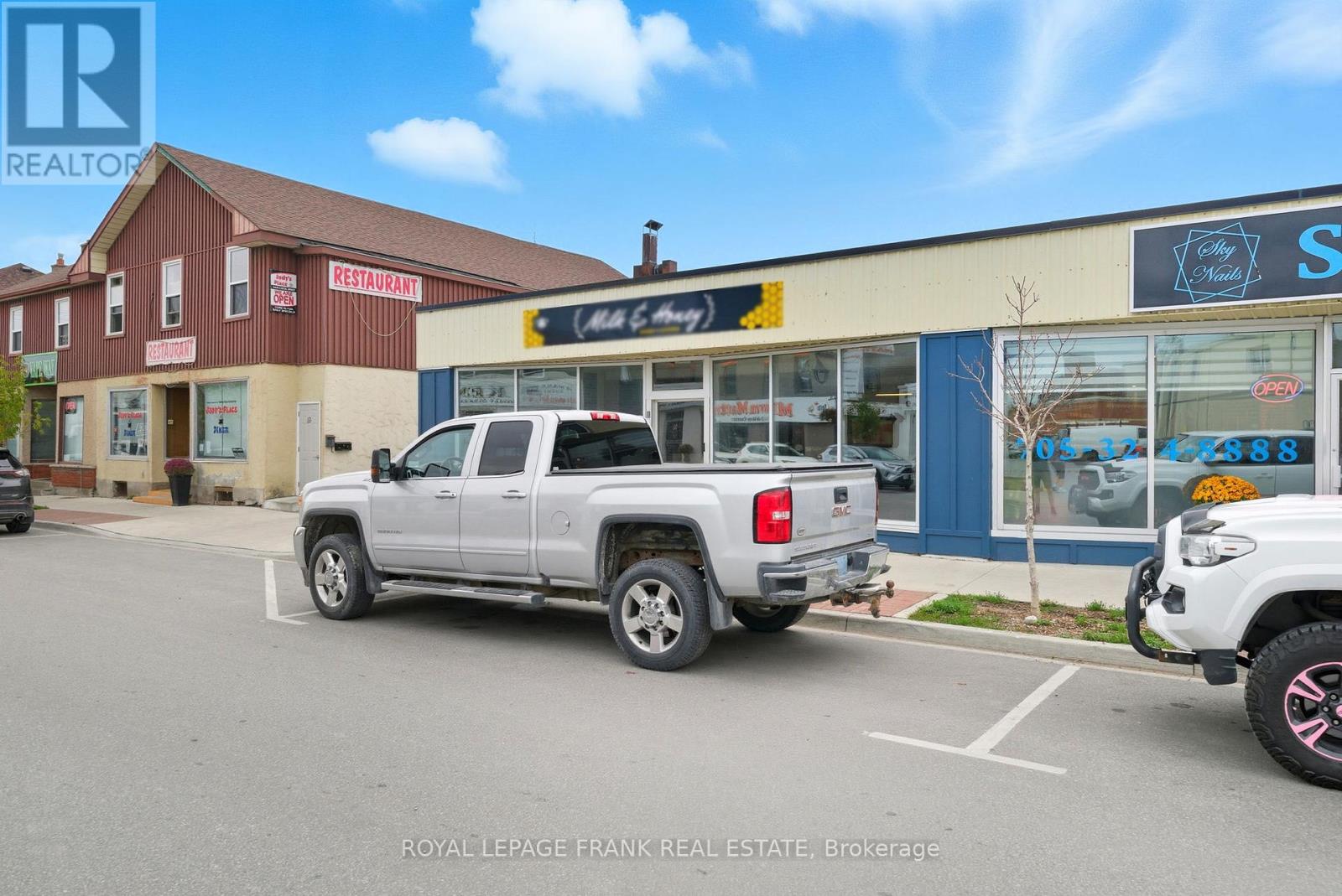 15-17 William Street S, Kawartha Lakes, Ontario  K9V 3A3 - Photo 3 - X12473115