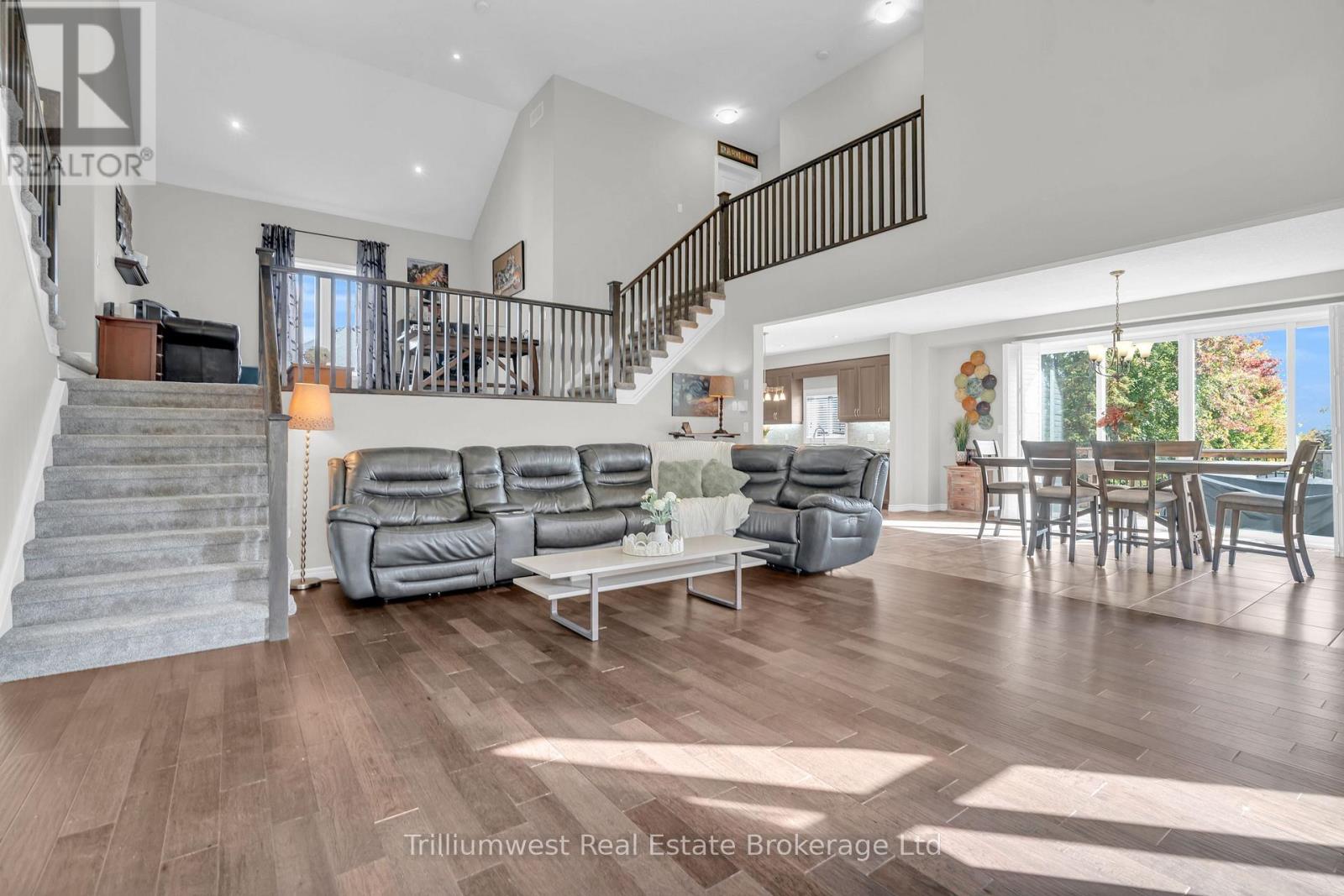 535 Woodbine Avenue, Kitchener, Ontario  N2R 1Y9 - Photo 8 - X12473139