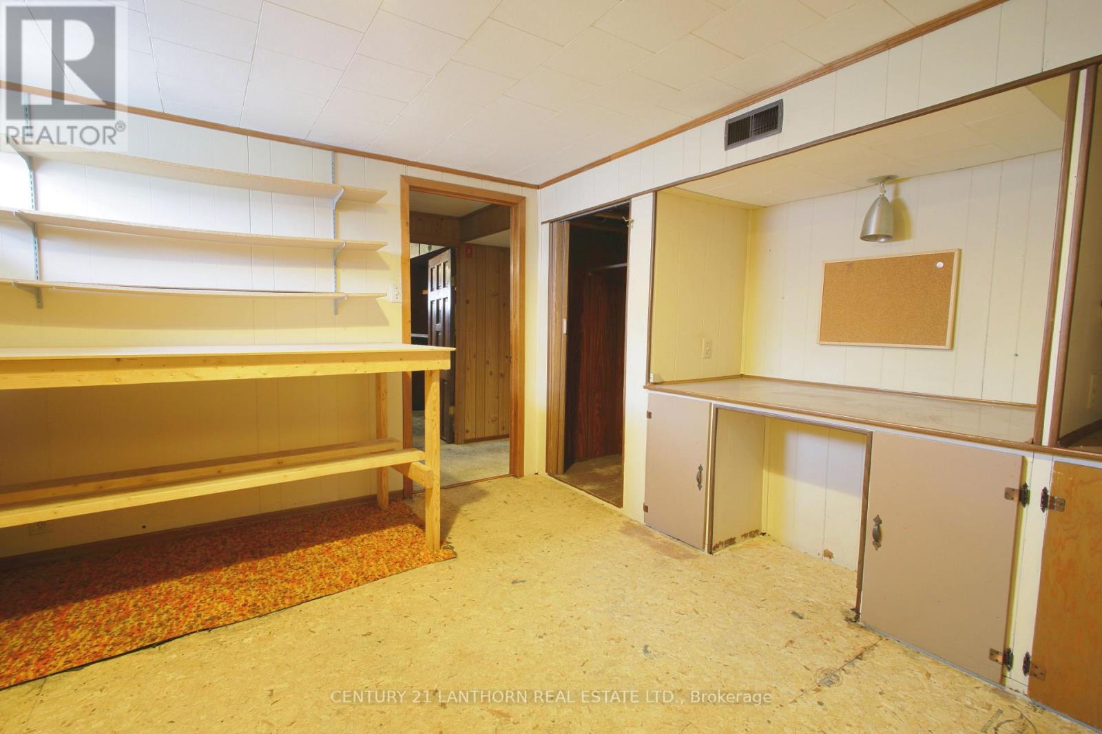 394 Montrose Road, Quinte West, Ontario  K8R 1A9 - Photo 13 - X12473159