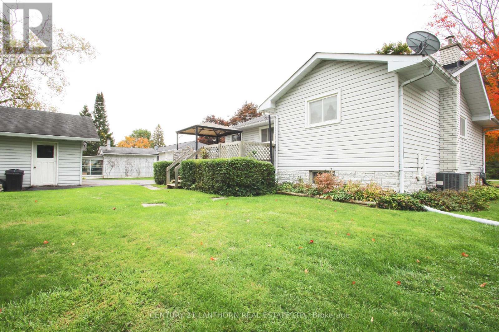 394 Montrose Road, Quinte West, Ontario  K8R 1A9 - Photo 18 - X12473159