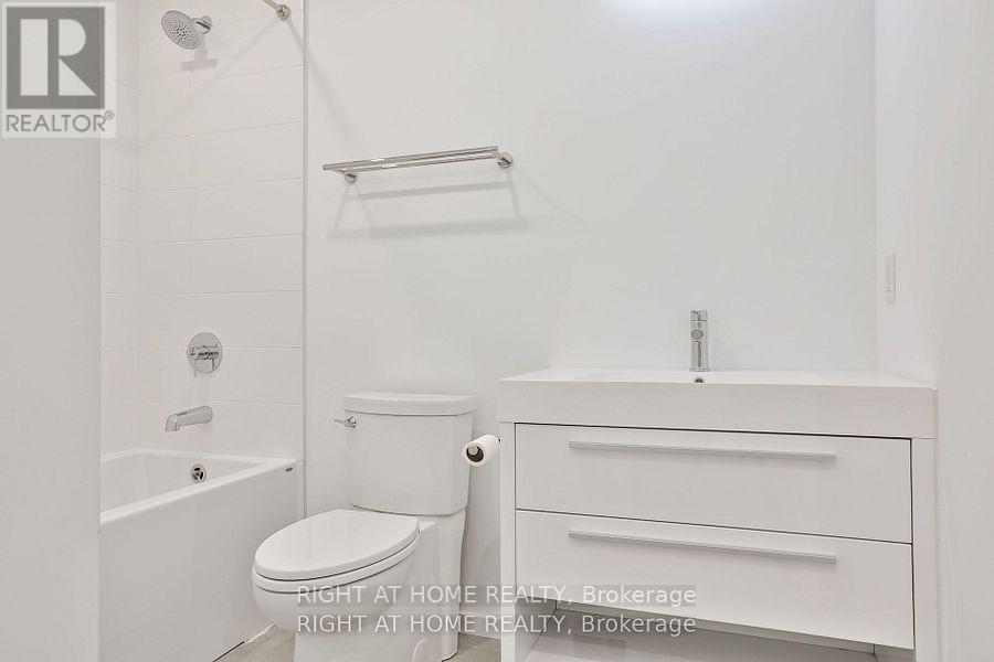 4 - 28 Salem Avenue, Toronto, Ontario  M6H 3C1 - Photo 7 - W12473098
