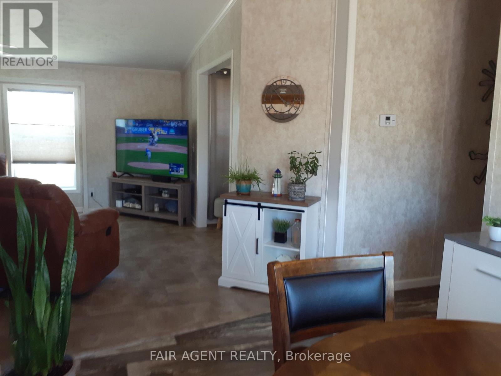 7 Forest Trail, Haldimand, Ontario  N0A 1L0 - Photo 11 - X12473122