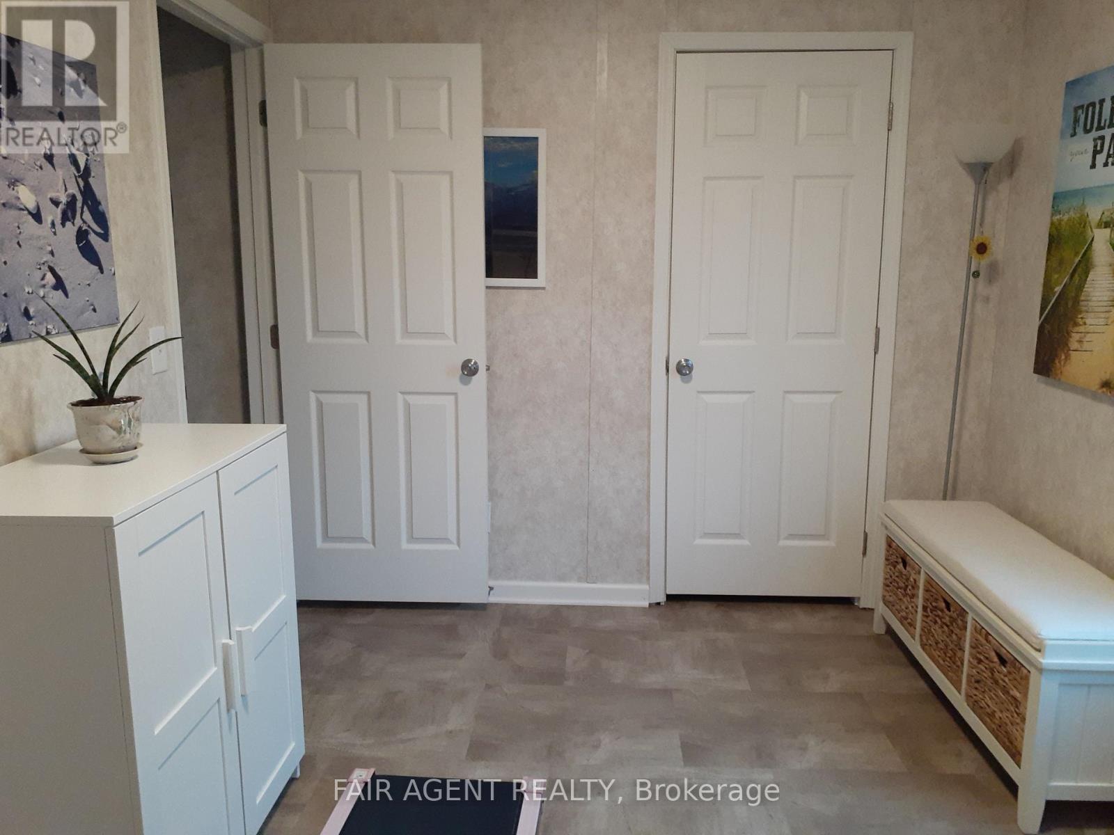 7 Forest Trail, Haldimand, Ontario  N0A 1L0 - Photo 17 - X12473122