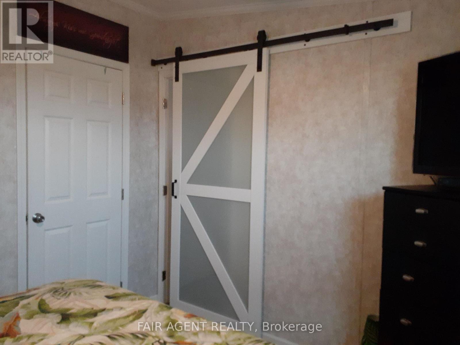 7 Forest Trail, Haldimand, Ontario  N0A 1L0 - Photo 21 - X12473122