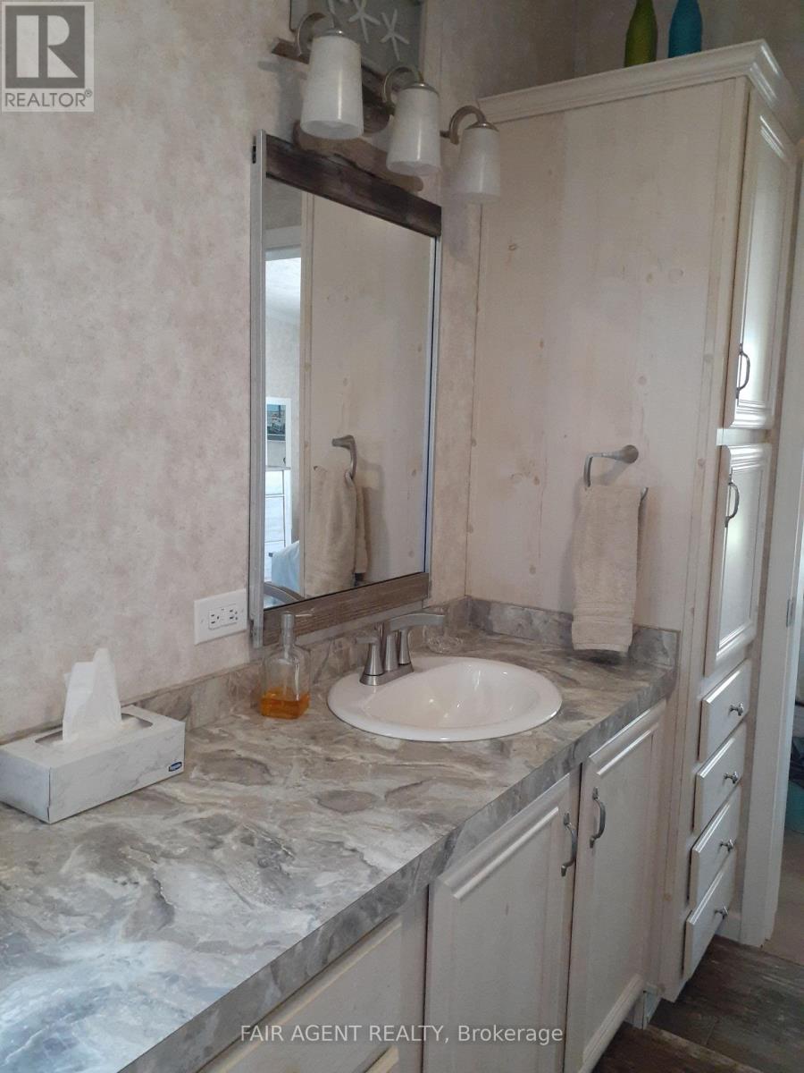 7 Forest Trail, Haldimand, Ontario  N0A 1L0 - Photo 23 - X12473122