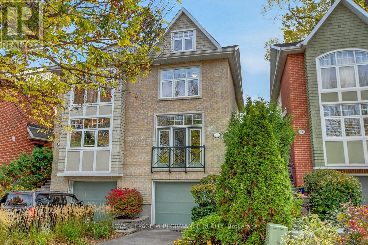 318 Iona Street, Ottawa, Ontario  K1Z 7B9 - Photo 1 - X12473121