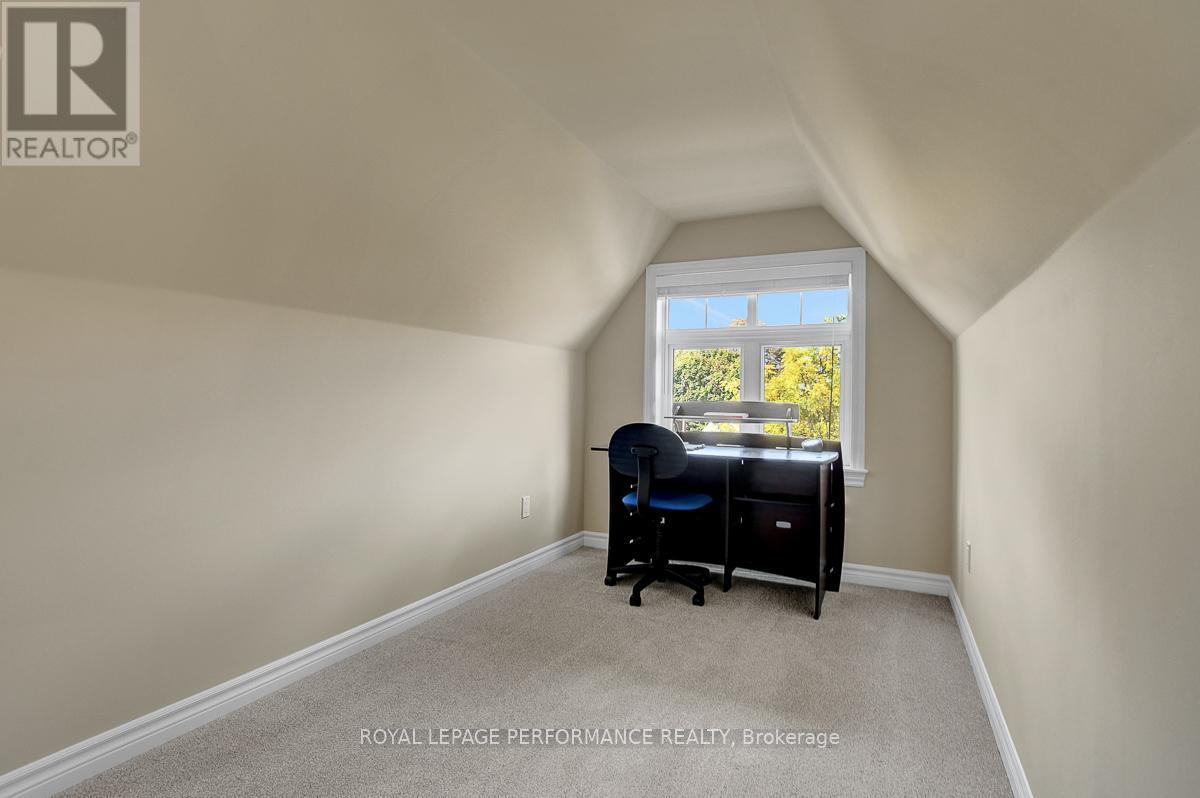 318 Iona Street, Ottawa, Ontario  K1Z 7B9 - Photo 20 - X12473121