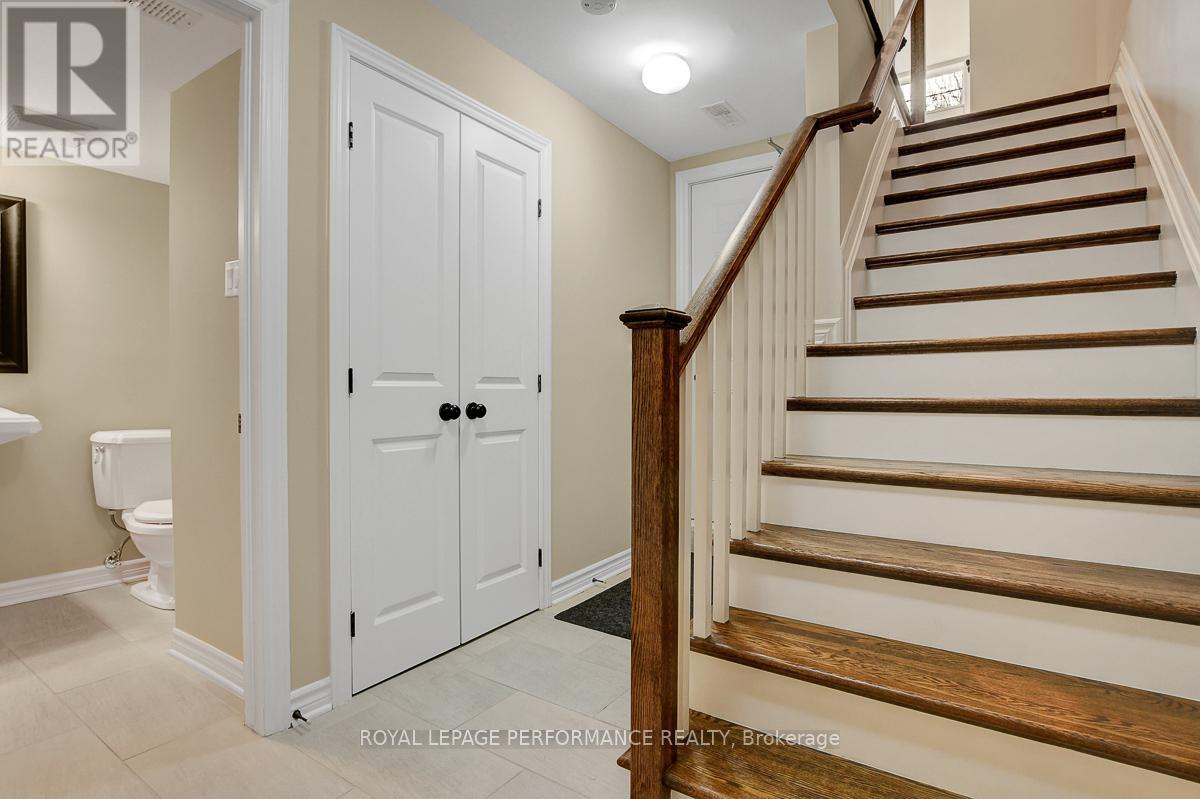 318 Iona Street, Ottawa, Ontario  K1Z 7B9 - Photo 21 - X12473121