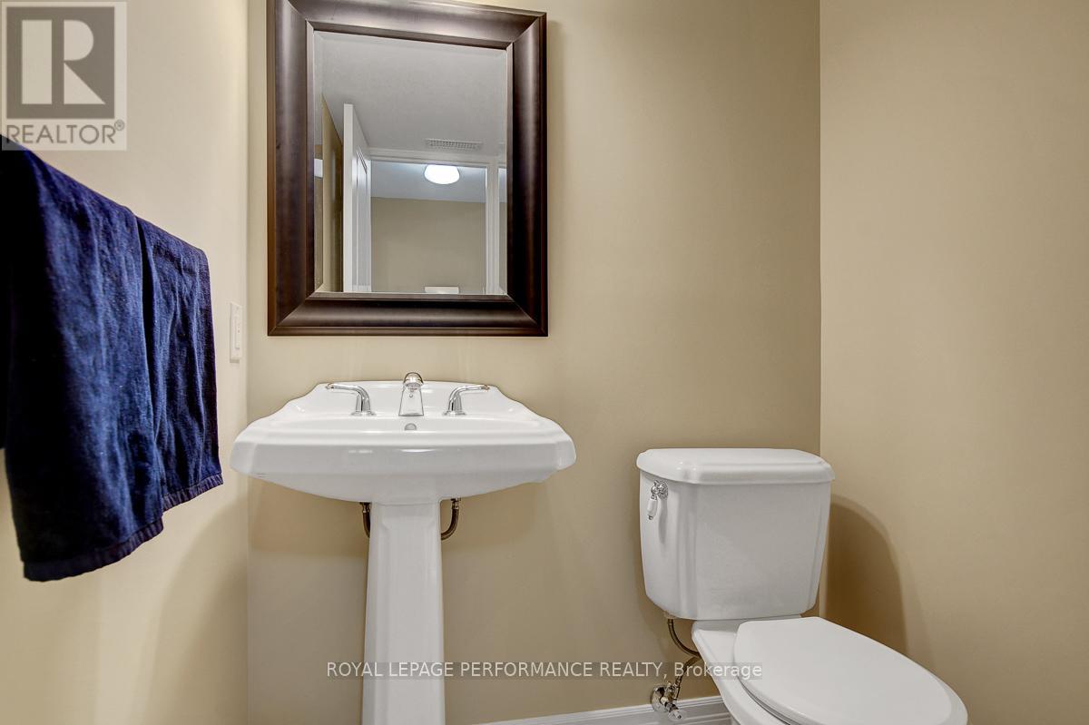 318 Iona Street, Ottawa, Ontario  K1Z 7B9 - Photo 24 - X12473121