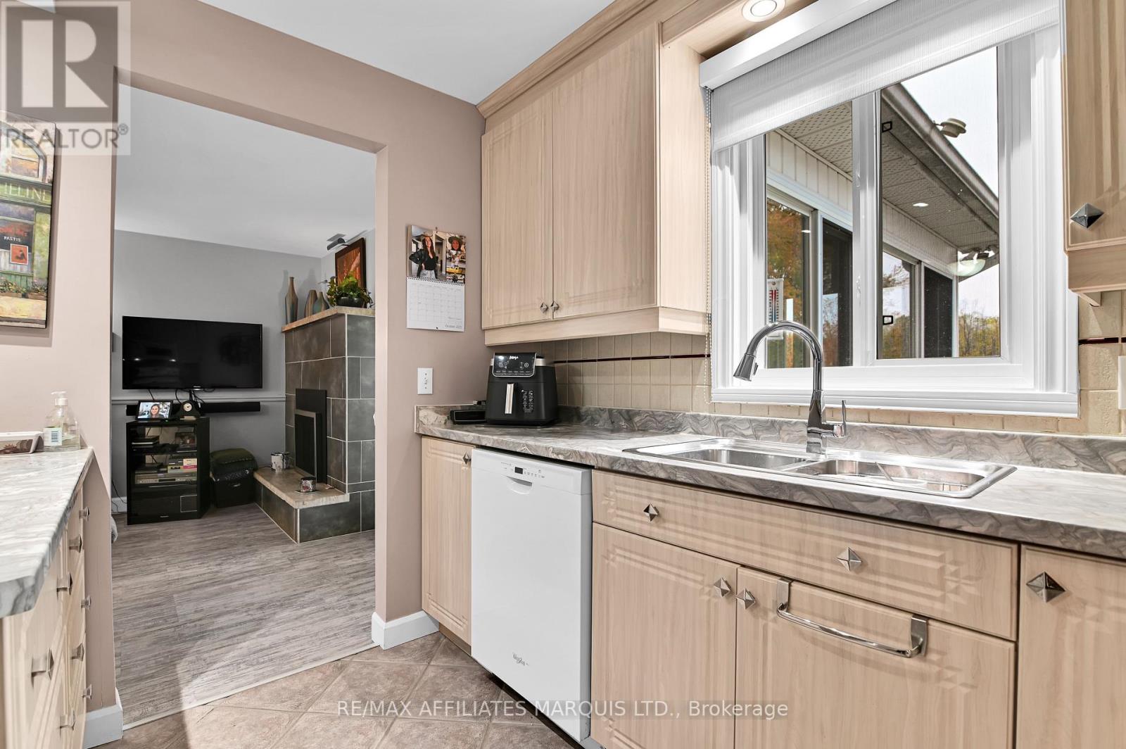 2151 Pitt Street, Cornwall, Ontario  K6K 1A1 - Photo 12 - X12473145