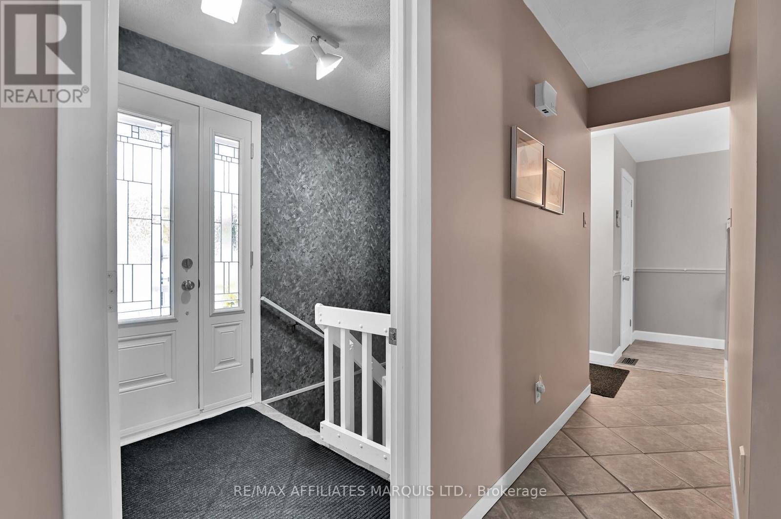 2151 Pitt Street, Cornwall, Ontario  K6K 1A1 - Photo 3 - X12473145