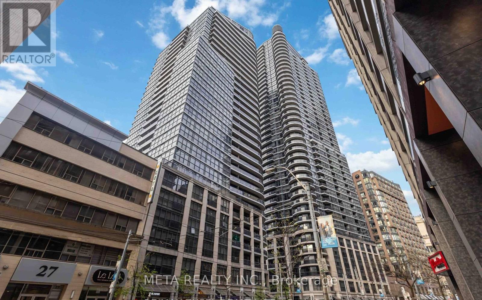 25 - 25 CARLTON STREET, Toronto, Ontario