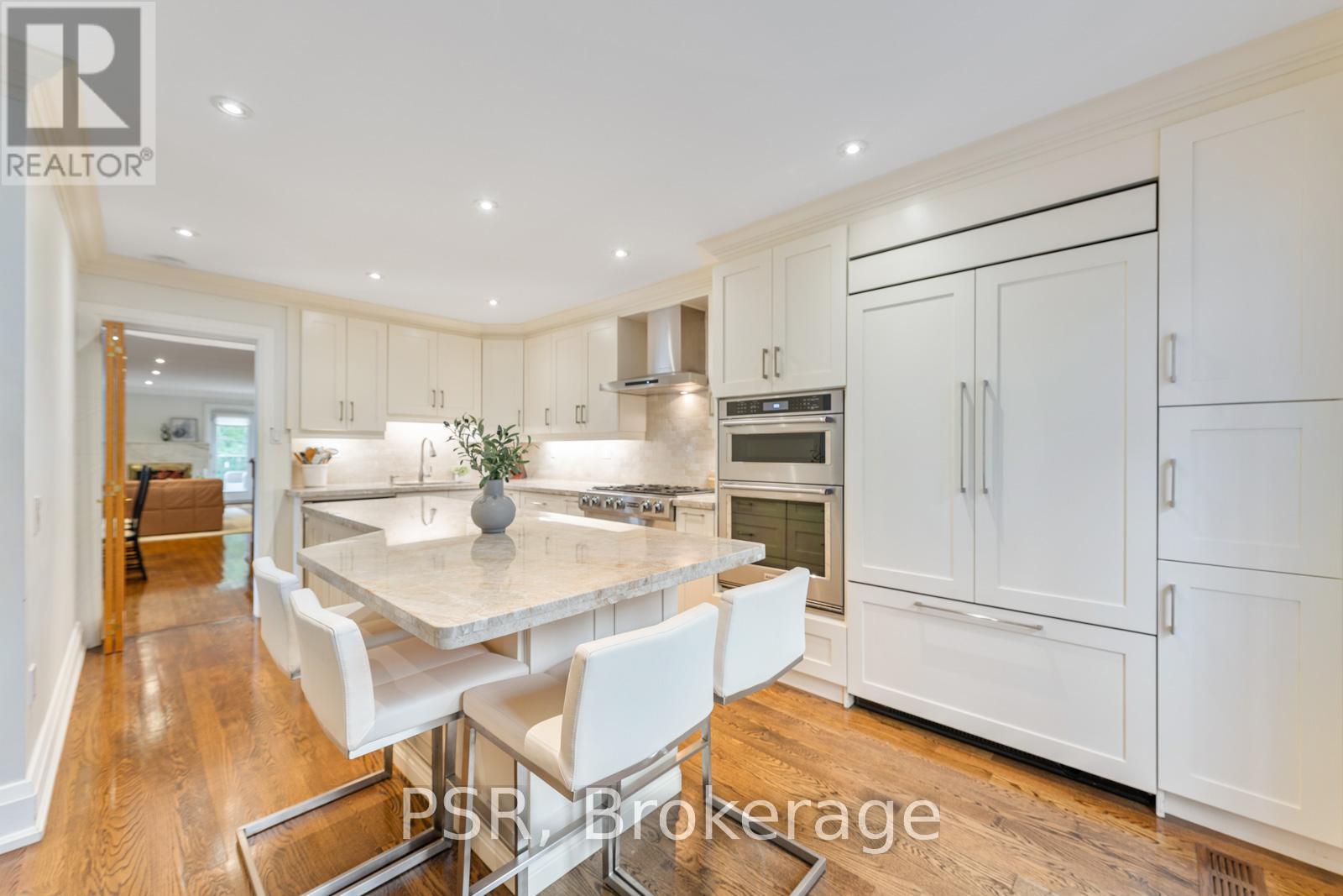 128 St Clements Avenue, Toronto, Ontario  M4R 1H2 - Photo 3 - C12473156