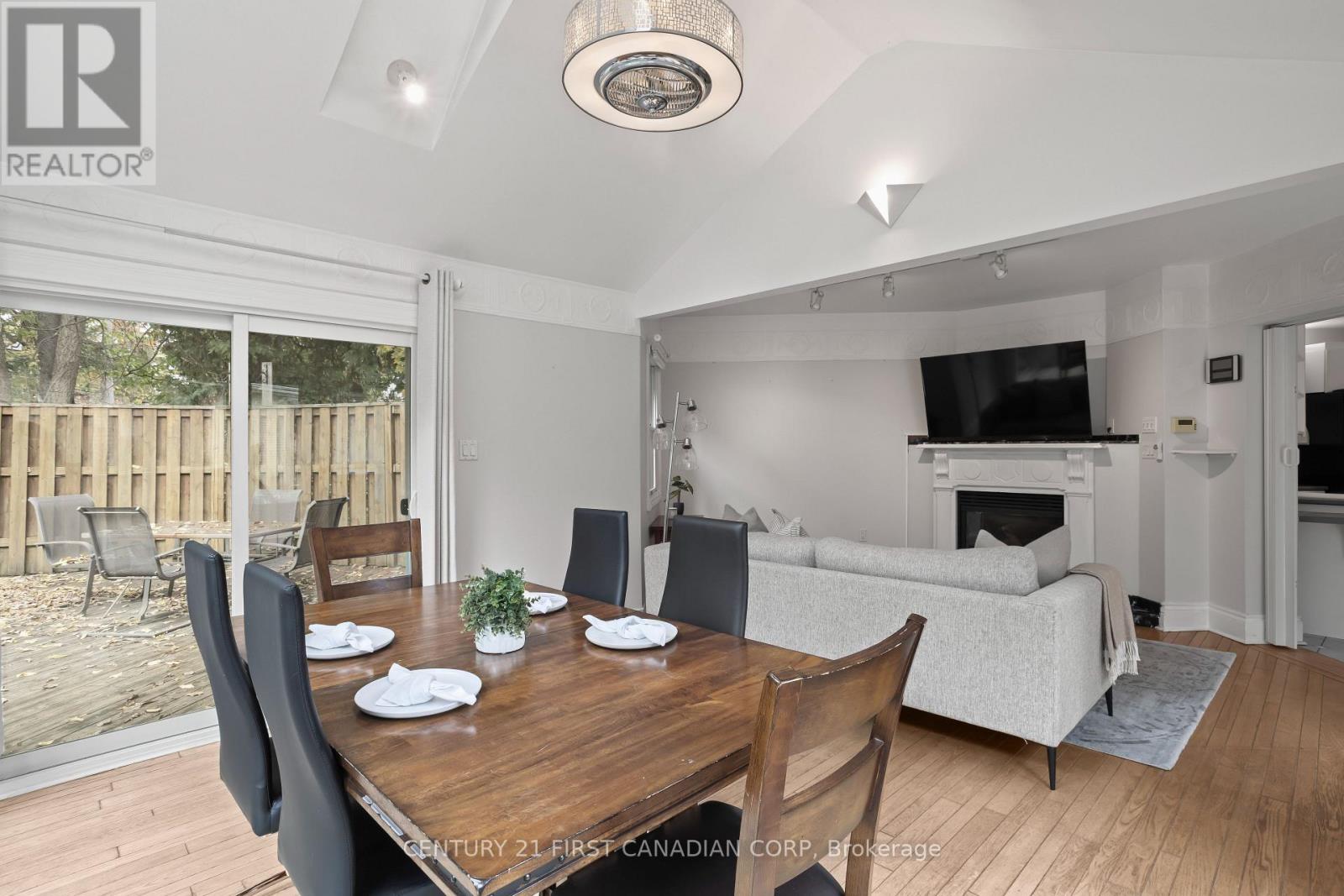 16 Woodward Avenue, London North, Ontario  N6H 2G7 - Photo 18 - X12472451