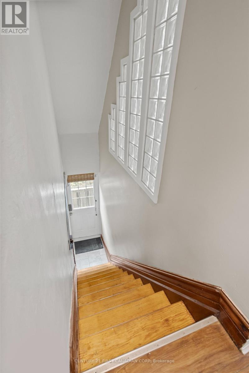 16 Woodward Avenue, London North, Ontario  N6H 2G7 - Photo 22 - X12472451