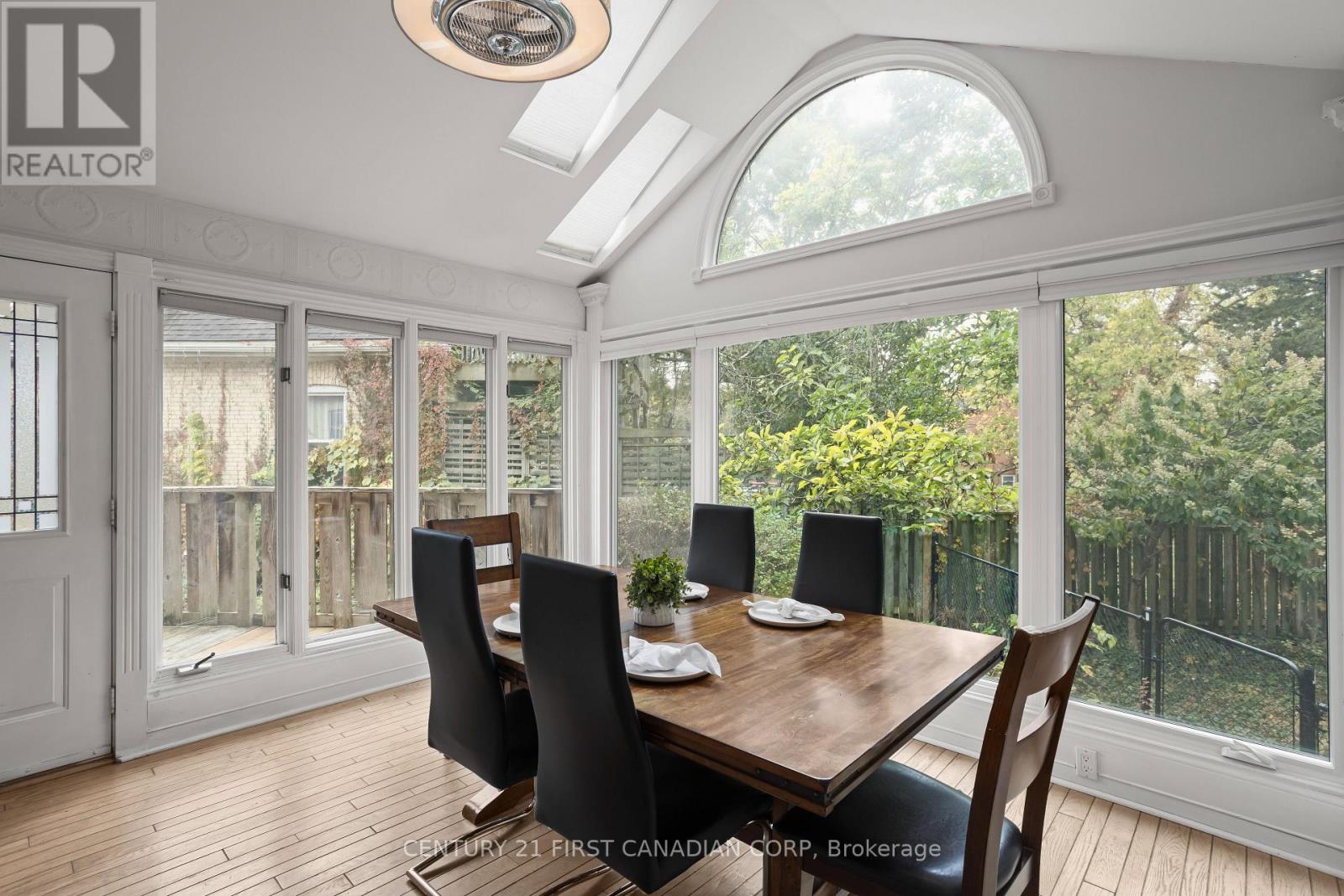 Photo 17 of 48 for 16 Woodward Avenue