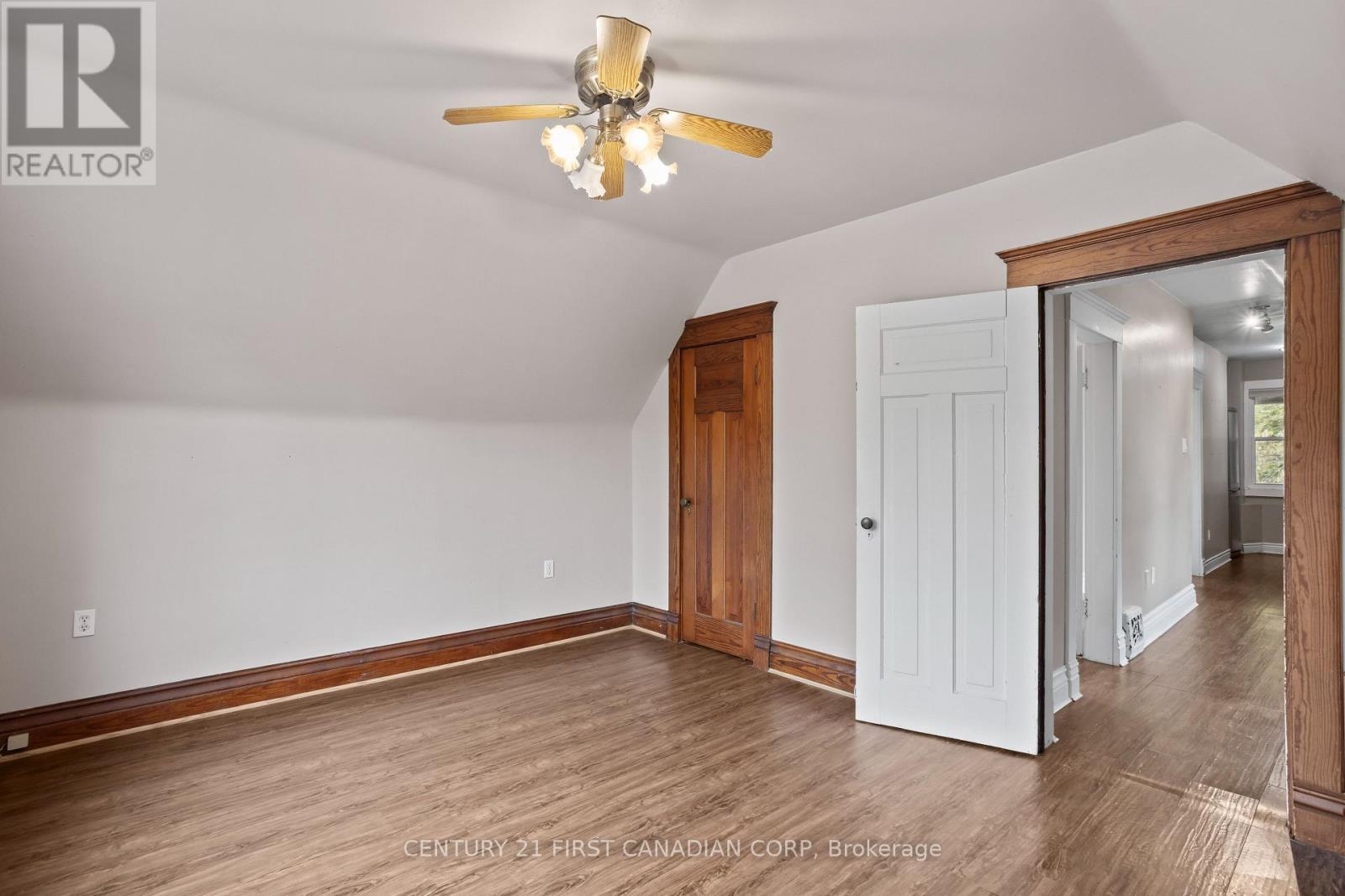 16 Woodward Avenue, London North, Ontario  N6H 2G7 - Photo 29 - X12472451