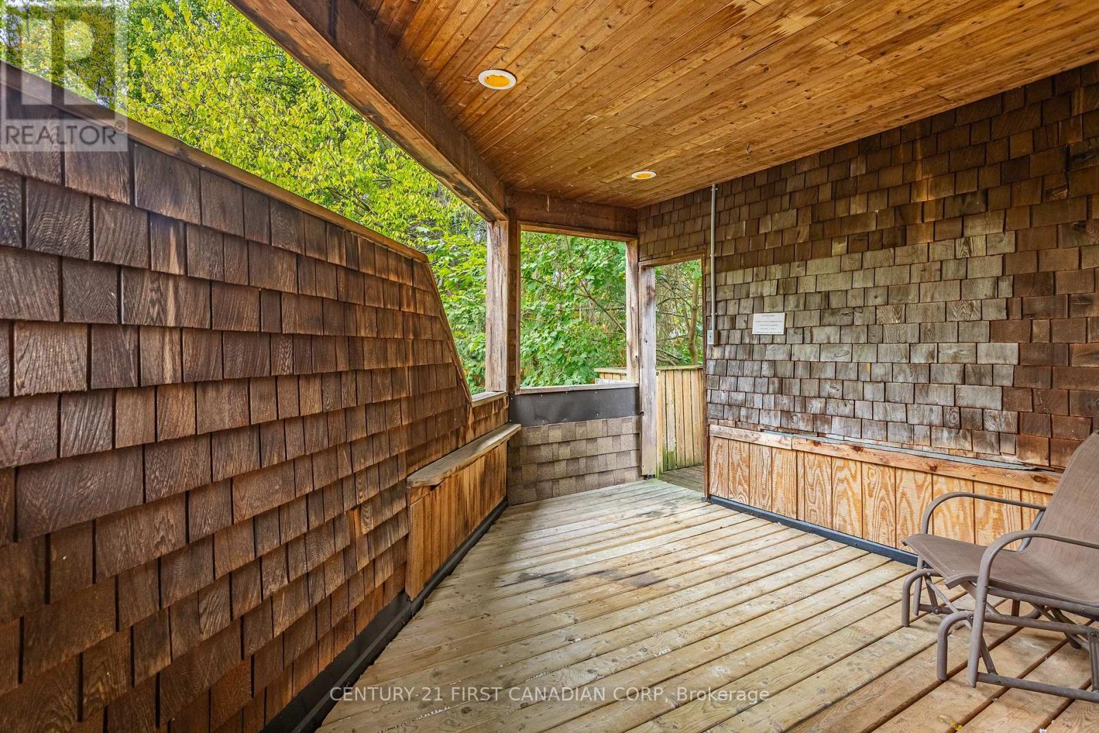 16 Woodward Avenue, London North, Ontario  N6H 2G7 - Photo 40 - X12472451