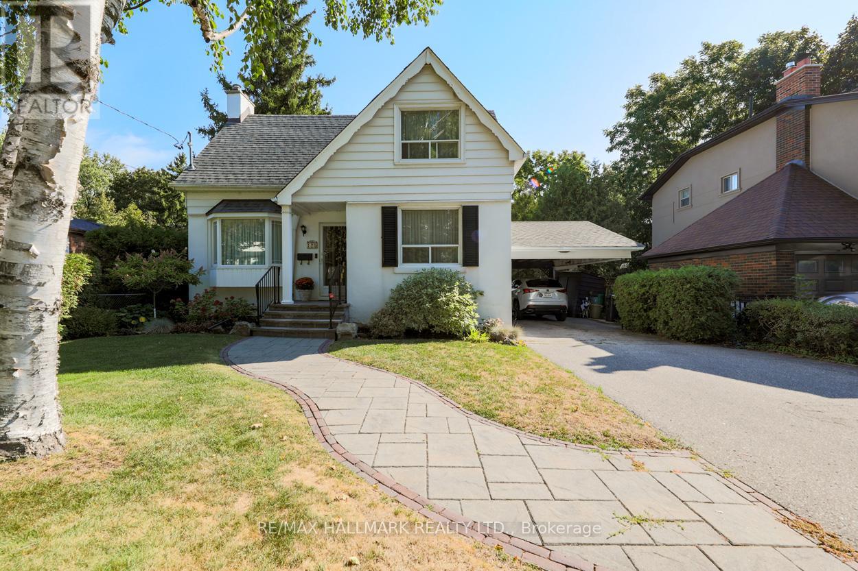 125 CHINE DRIVE, Toronto, Ontario