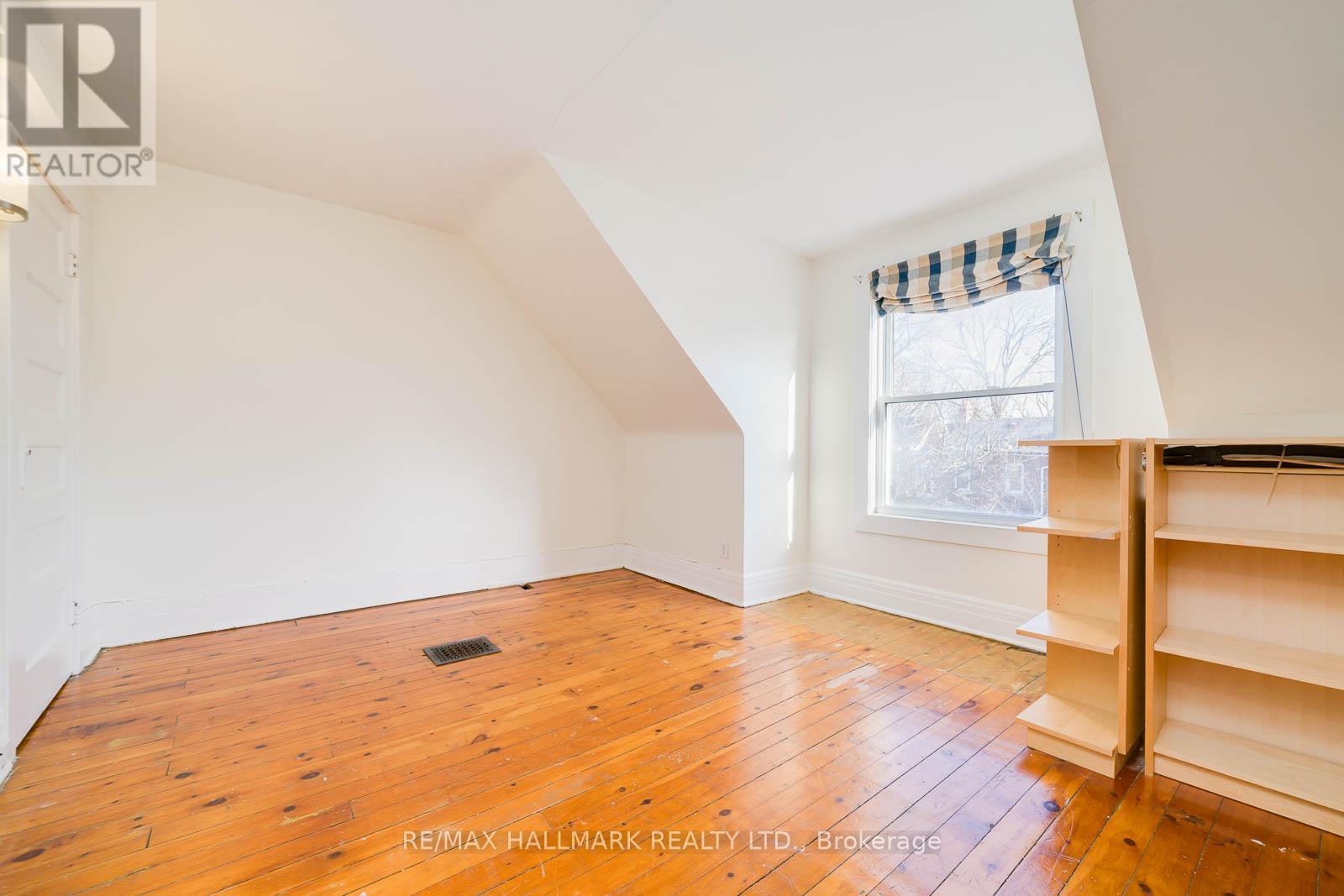 169 Balsam Avenue, Toronto, Ontario  M4E 3C2 - Photo 29 - E12473148