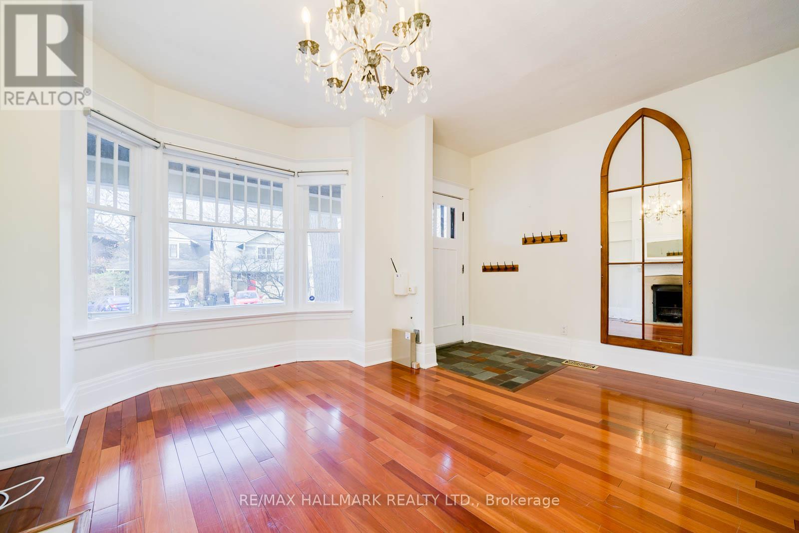 169 Balsam Avenue, Toronto, Ontario  M4E 3C2 - Photo 4 - E12473148