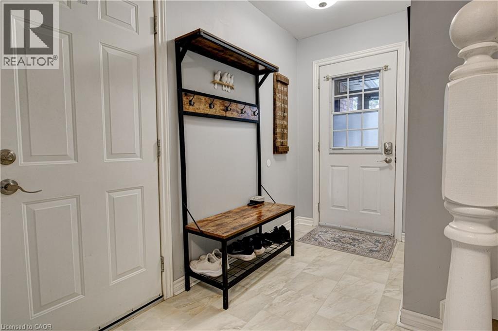 51 Mcmeeken Drive, Cambridge, Ontario  N3C 4E4 - Photo 4 - 40779163