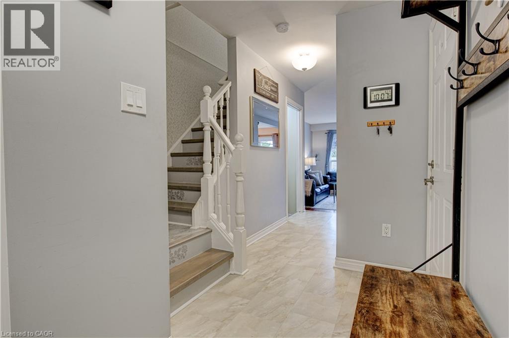 51 Mcmeeken Drive, Cambridge, Ontario  N3C 4E4 - Photo 5 - 40779163