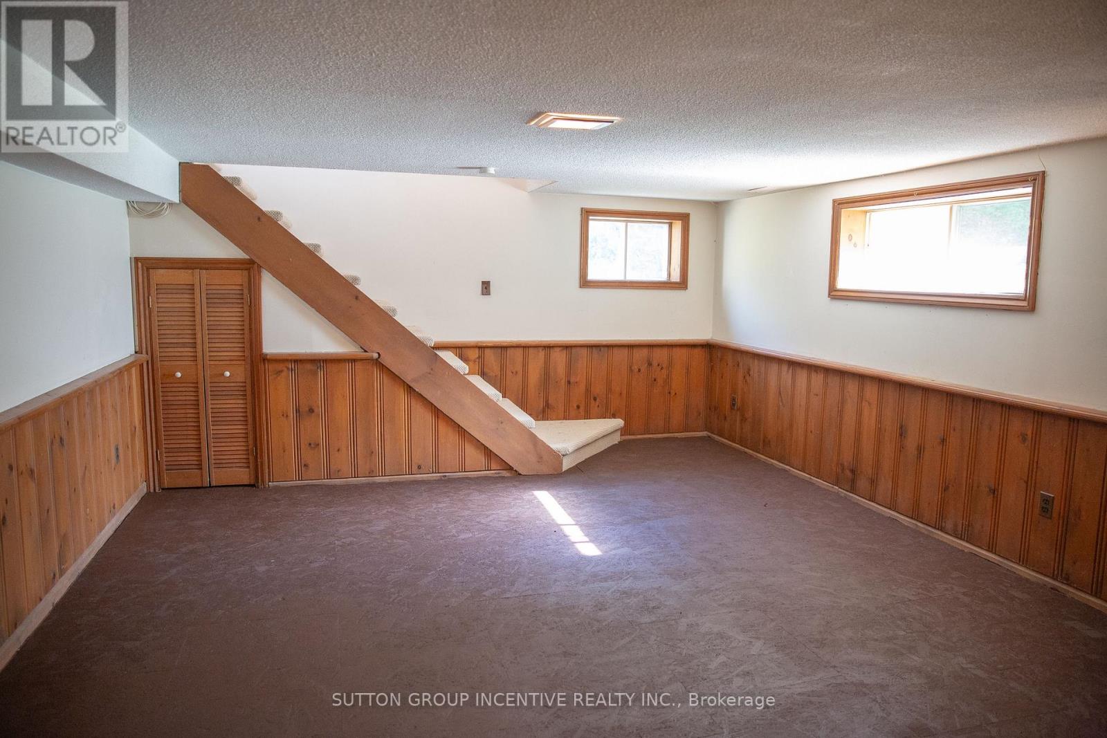 19 Kennedy Street E, Aurora, Ontario  L4G 1B9 - Photo 6 - N12473113