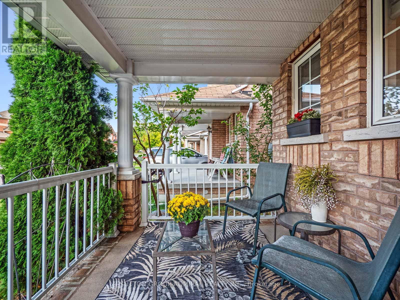 192 Chayna Crescent, Vaughan, Ontario  L6A 0L7 - Photo 2 - N12473129