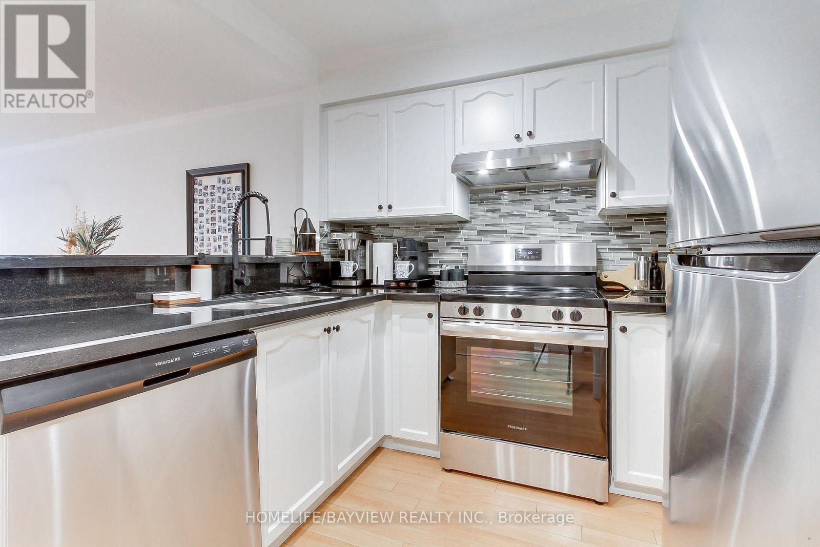 110 - 245 Pine Grove Road, Vaughan, Ontario  L4L 2H7 - Photo 6 - N12473160