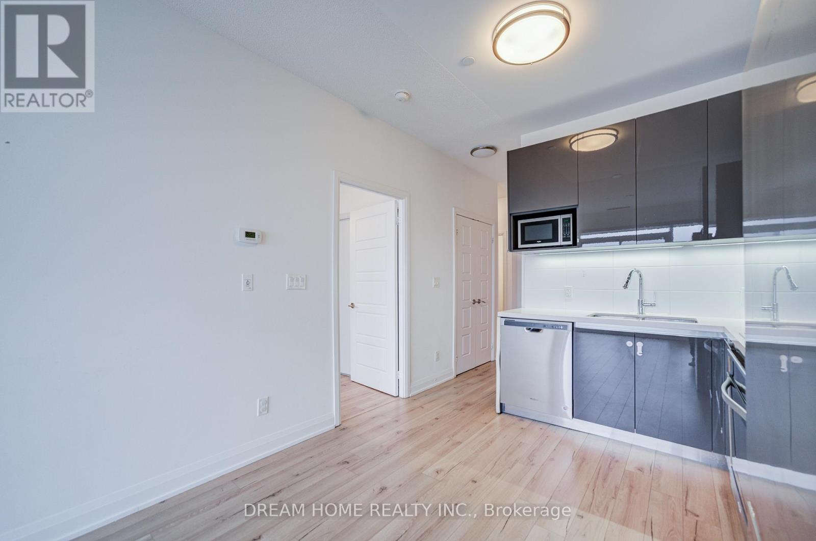 3007 - 15 Water Walk Drive, Markham, Ontario  L6G 0G2 - Photo 14 - N12381020