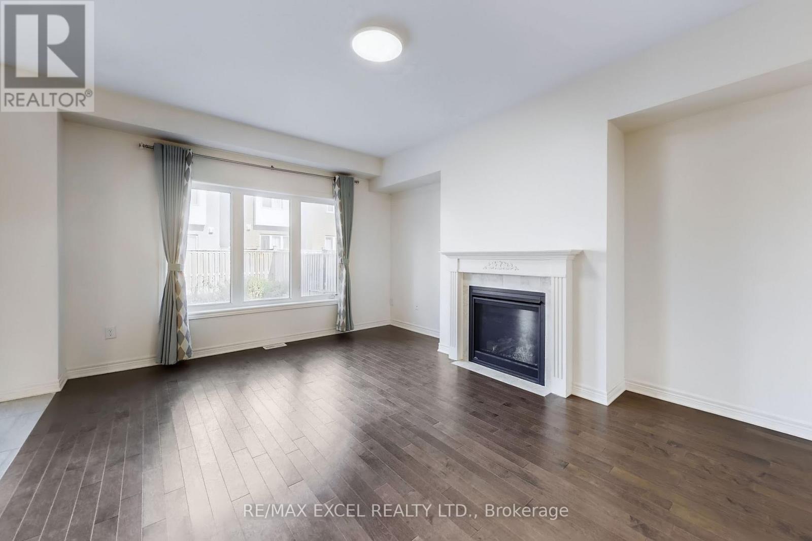 6 Kavanagh Avenue, East Gwillimbury, Ontario  L0G 1V0 - Photo 11 - N12472884