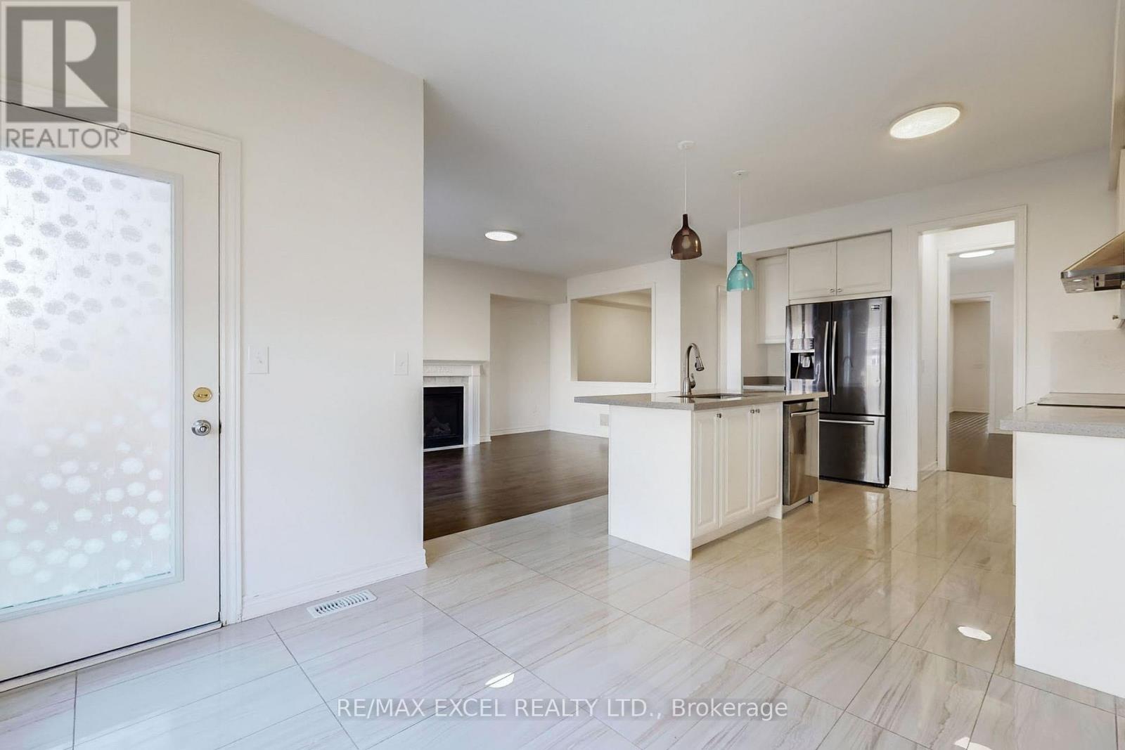6 Kavanagh Avenue, East Gwillimbury, Ontario  L0G 1V0 - Photo 23 - N12472884