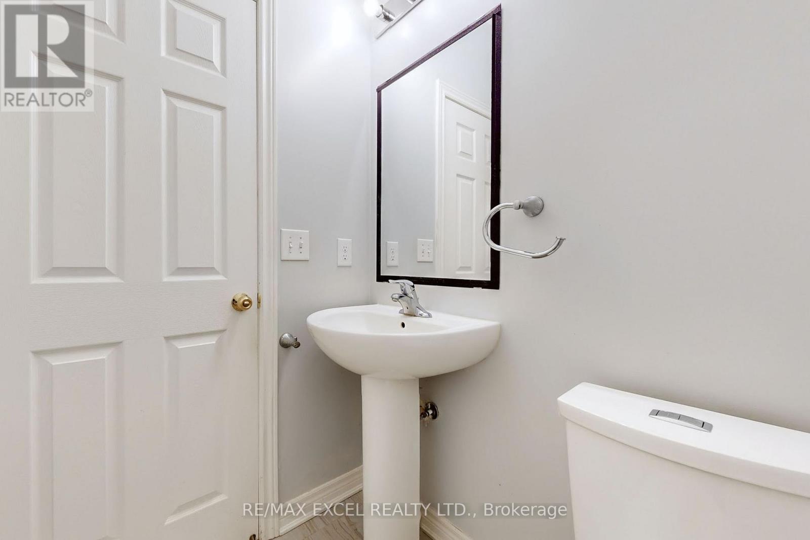 6 Kavanagh Avenue, East Gwillimbury, Ontario  L0G 1V0 - Photo 25 - N12472884