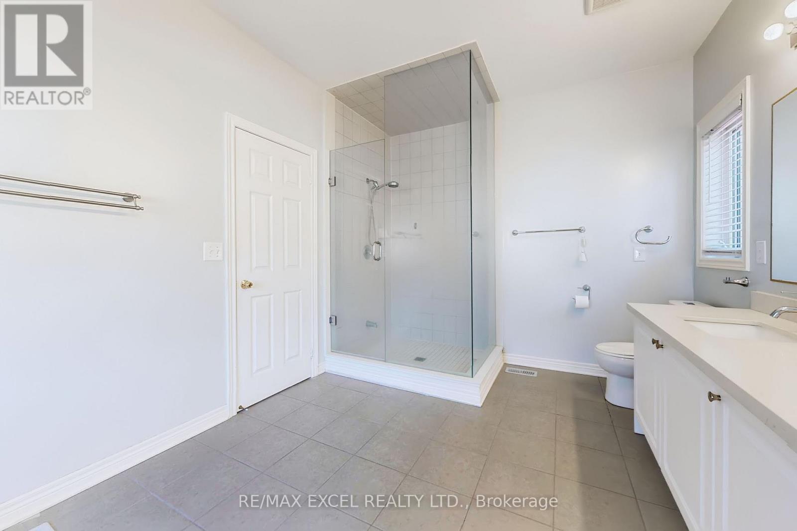 6 Kavanagh Avenue, East Gwillimbury, Ontario  L0G 1V0 - Photo 30 - N12472884