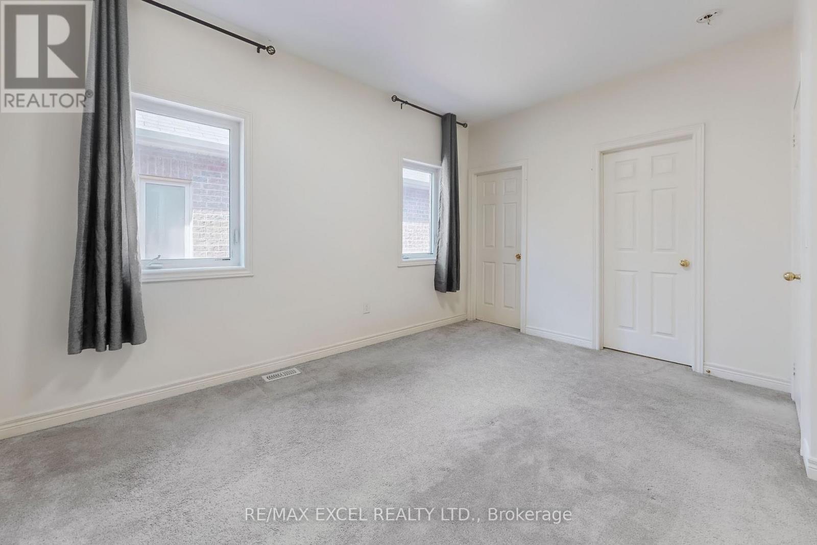 6 Kavanagh Avenue, East Gwillimbury, Ontario  L0G 1V0 - Photo 32 - N12472884
