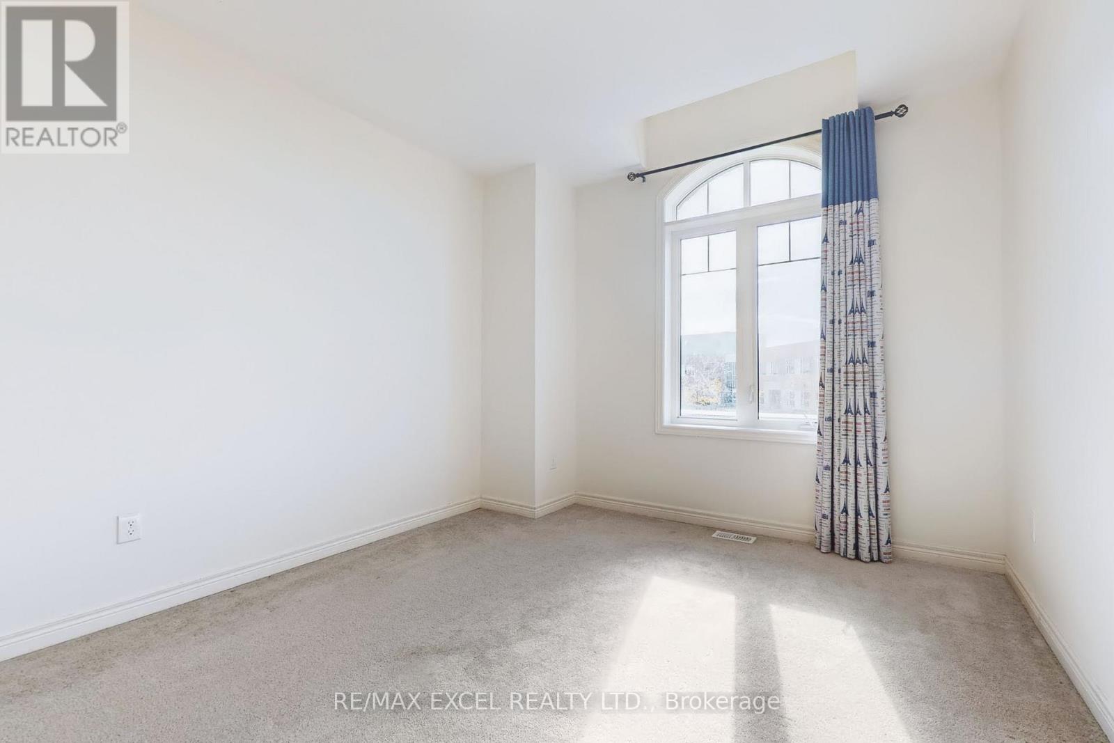 6 Kavanagh Avenue, East Gwillimbury, Ontario  L0G 1V0 - Photo 41 - N12472884