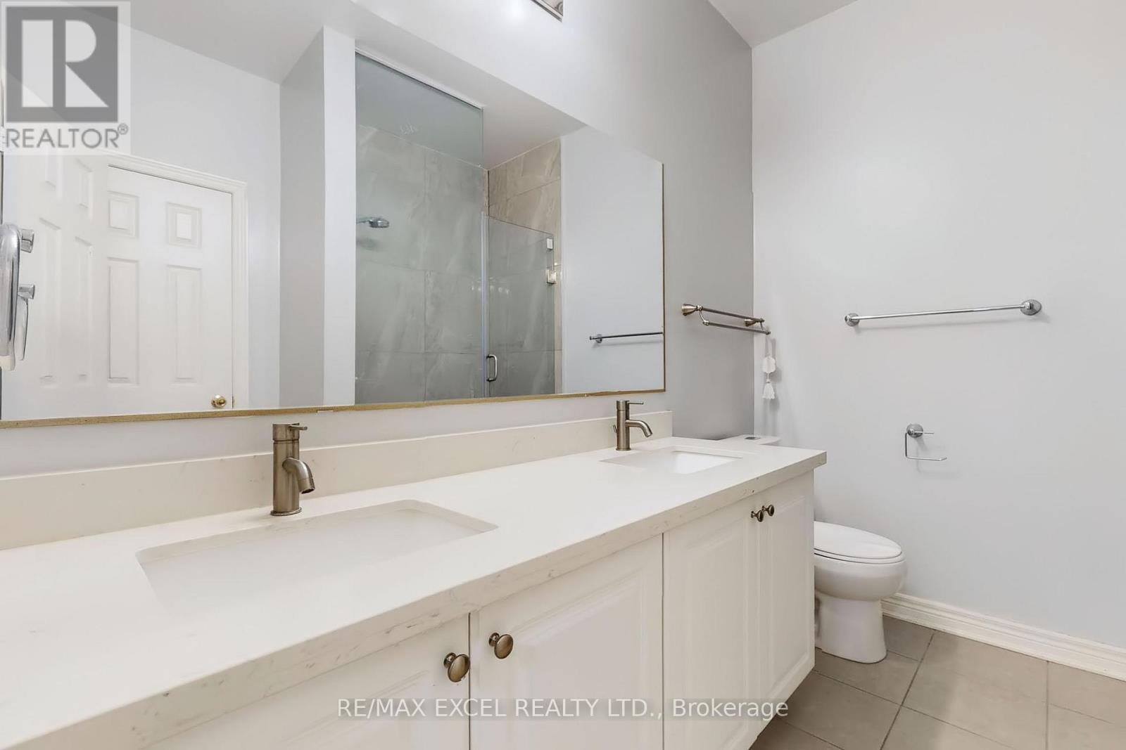 6 Kavanagh Avenue, East Gwillimbury, Ontario  L0G 1V0 - Photo 43 - N12472884
