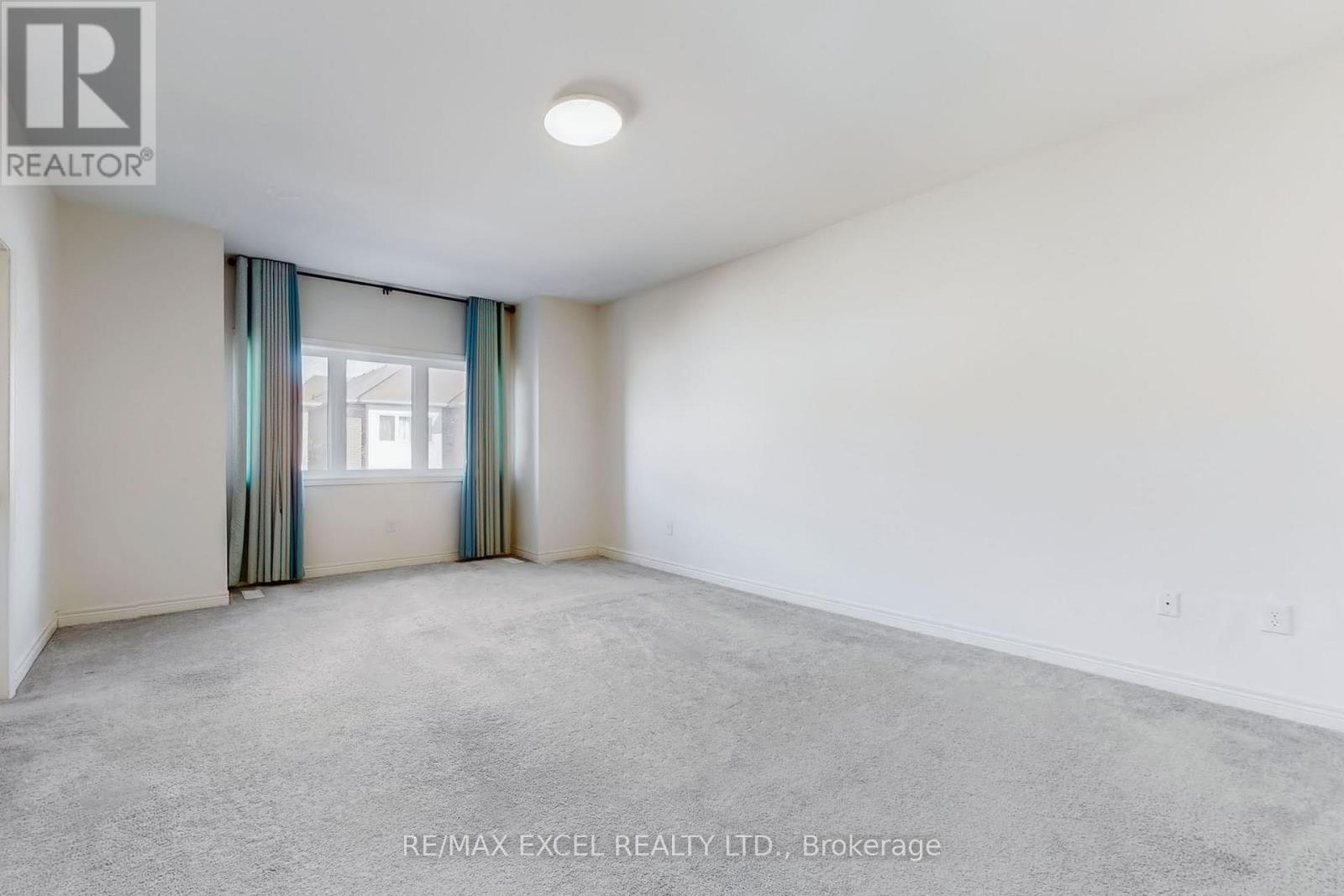 6 Kavanagh Avenue, East Gwillimbury, Ontario  L0G 1V0 - Photo 26 - N12472884