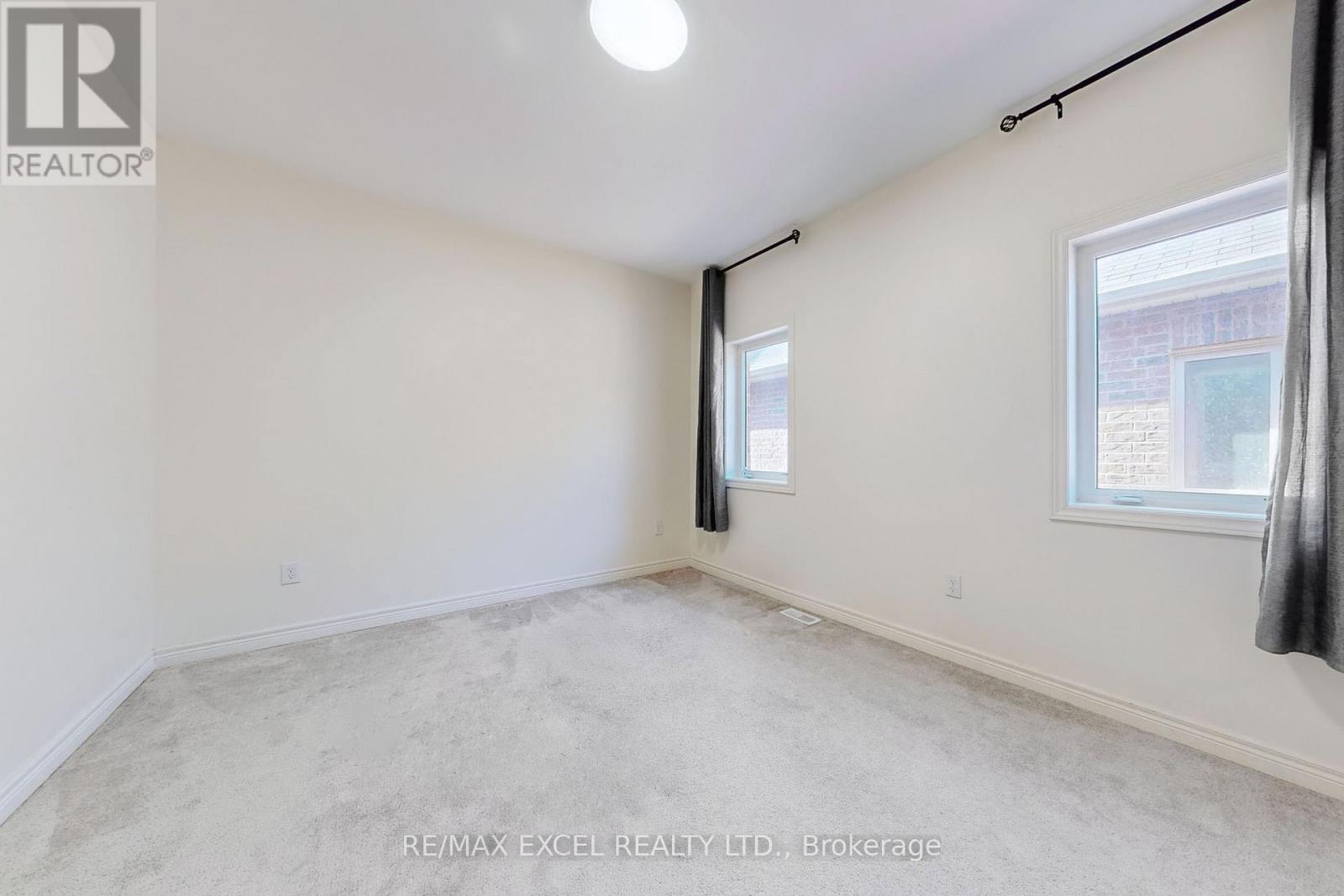 6 Kavanagh Avenue, East Gwillimbury, Ontario  L0G 1V0 - Photo 33 - N12472884