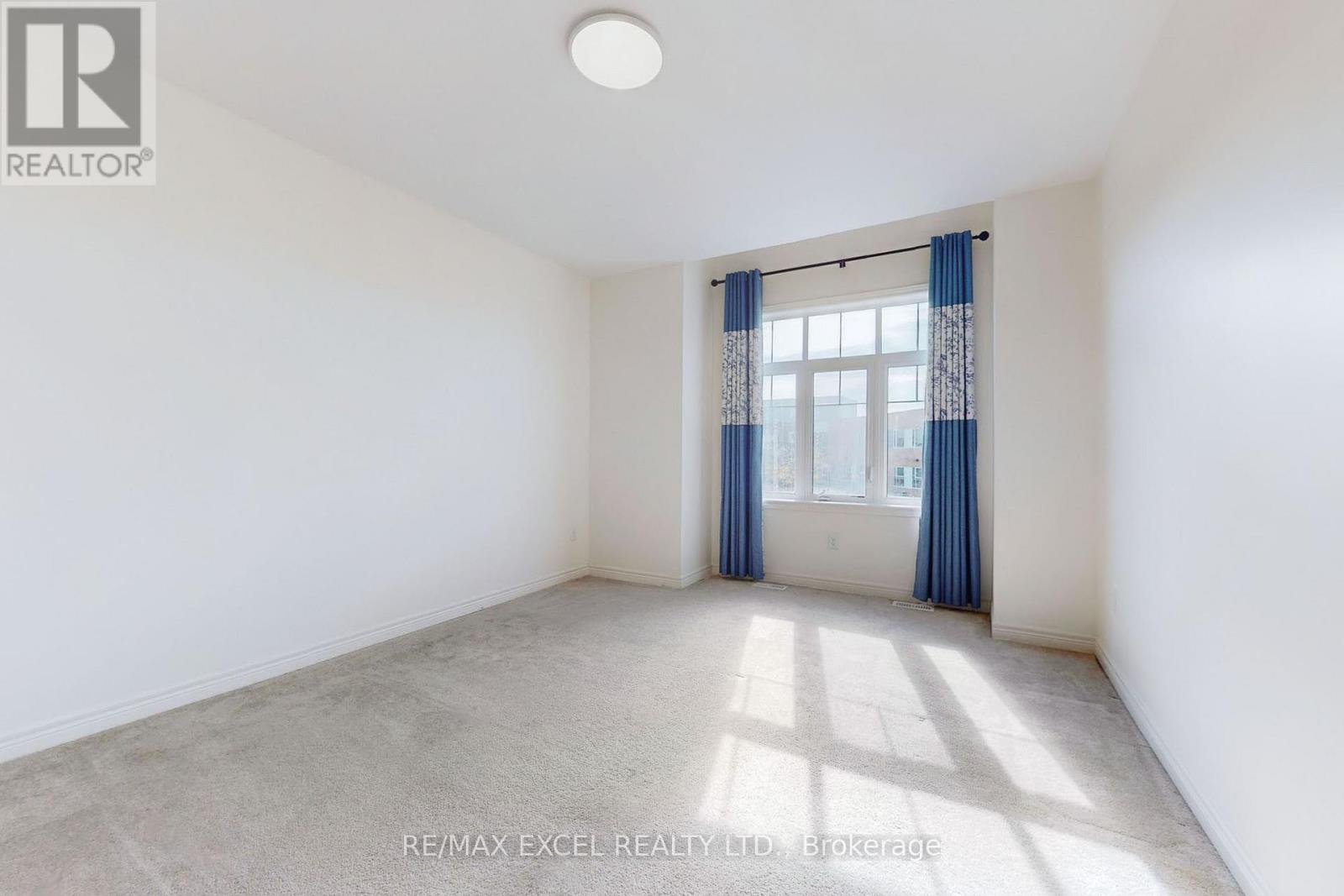 6 Kavanagh Avenue, East Gwillimbury, Ontario  L0G 1V0 - Photo 37 - N12472884