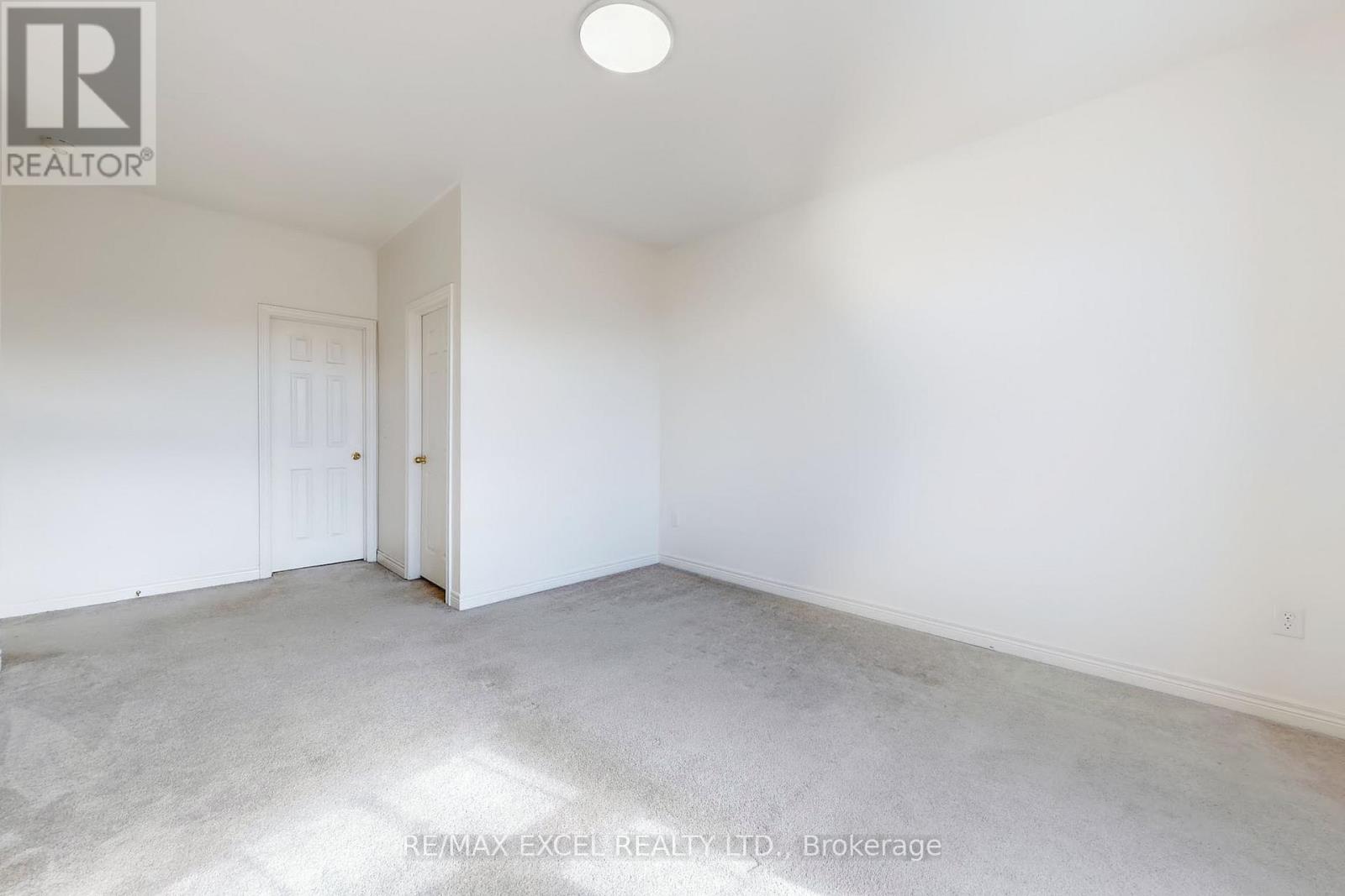 6 Kavanagh Avenue, East Gwillimbury, Ontario  L0G 1V0 - Photo 39 - N12472884