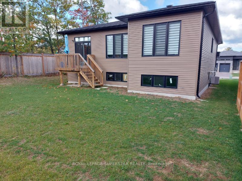 133 Berkely Street, Wasaga Beach, Ontario  L9Z 0K5 - Photo 34 - S12471201